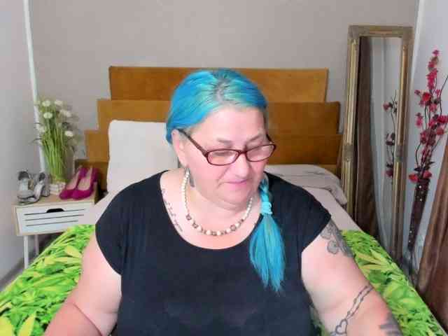 SweetBoobsM webcam