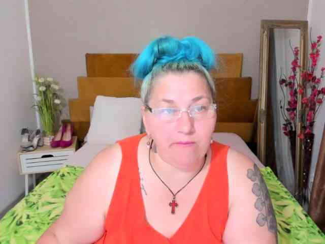SweetBoobsM webcam
