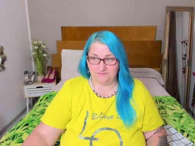 SweetBoobsM webcam