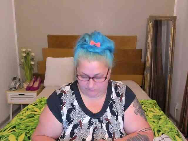 SweetBoobsM webcam