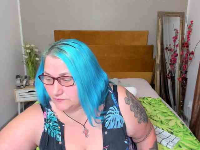 SweetBoobsM webcam