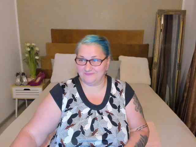 SweetBoobsM webcam