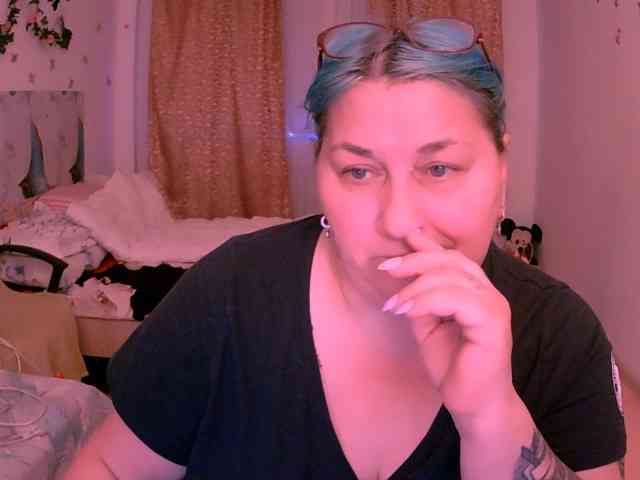SweetBoobsM webcam