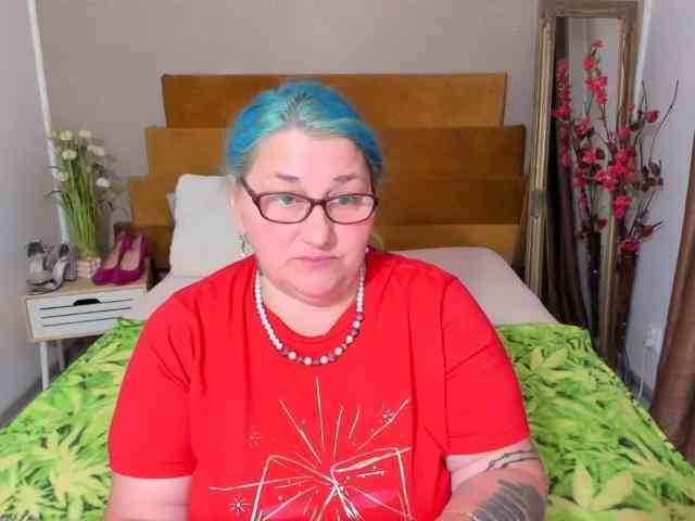 SweetBoobsM webcam