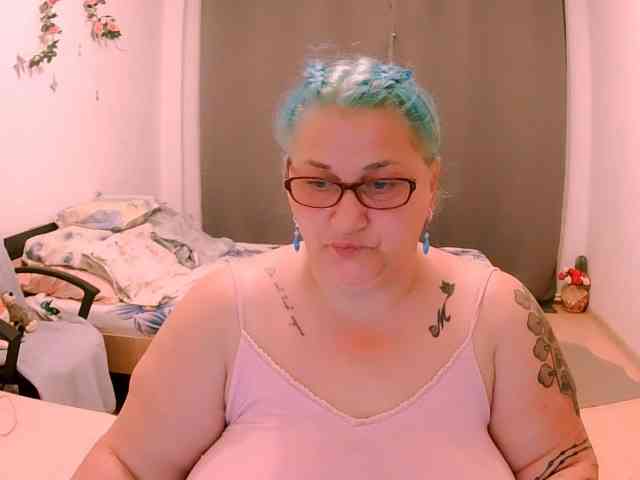 SweetBoobsM webcam