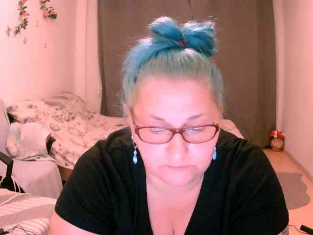 SweetBoobsM webcam