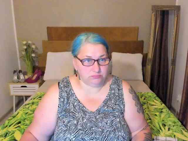 SweetBoobsM webcam