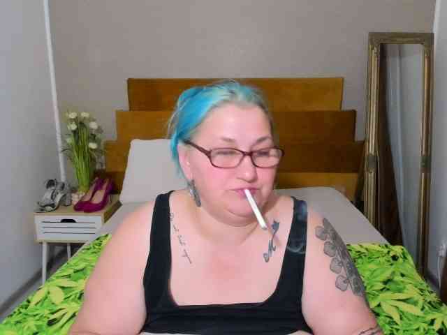 SweetBoobsM webcam