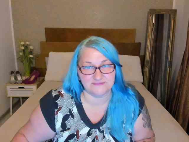 SweetBoobsM webcam
