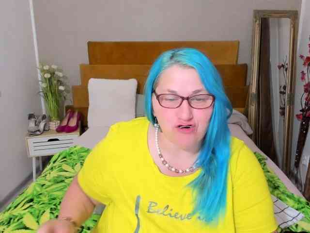 SweetBoobsM webcam