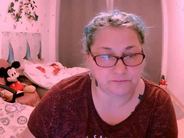 SweetBoobsM webcam