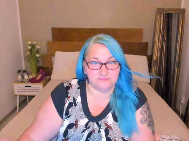 SweetBoobsM webcam