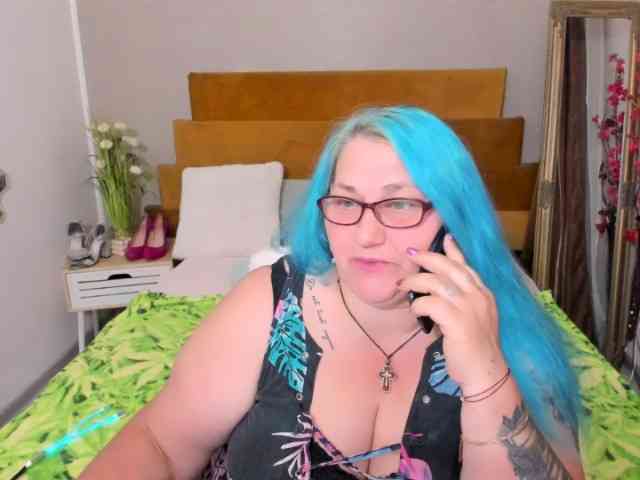 SweetBoobsM webcam