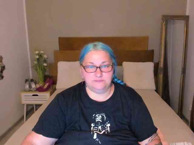 SweetBoobsM webcam