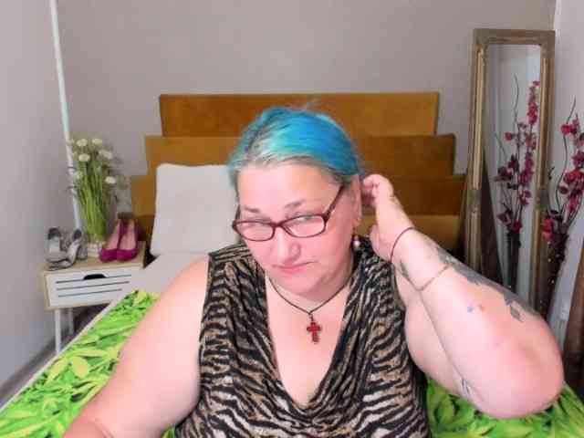 SweetBoobsM webcam
