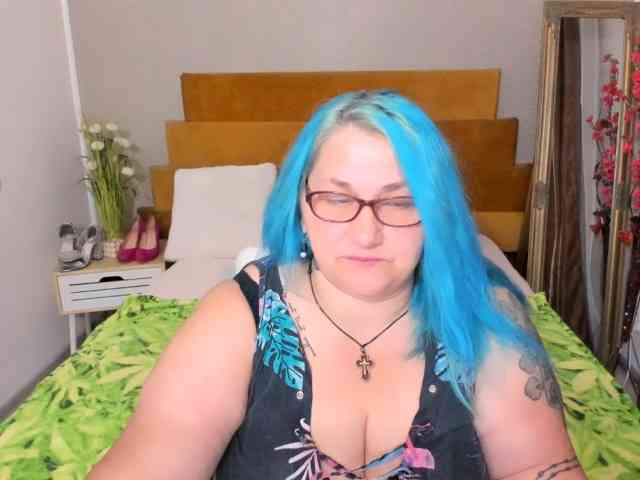 SweetBoobsM webcam