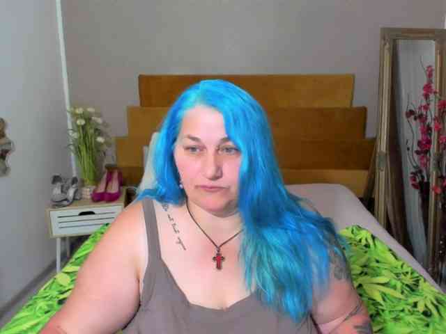 SweetBoobsM webcam