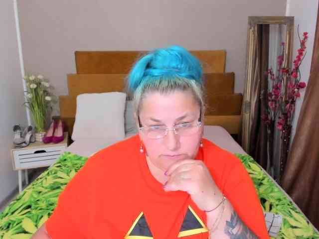 SweetBoobsM webcam