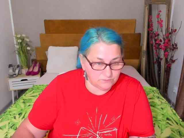 SweetBoobsM webcam