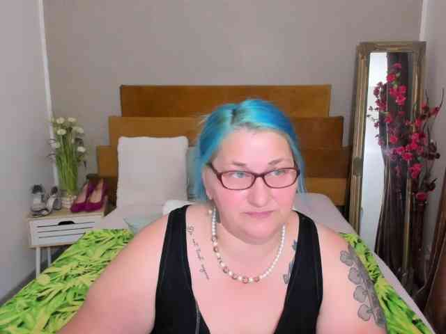 SweetBoobsM