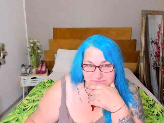 SweetBoobsM webcam