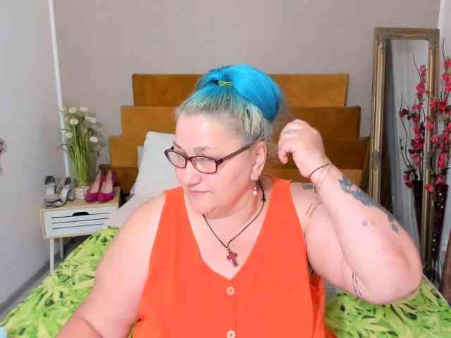 SweetBoobsM webcam