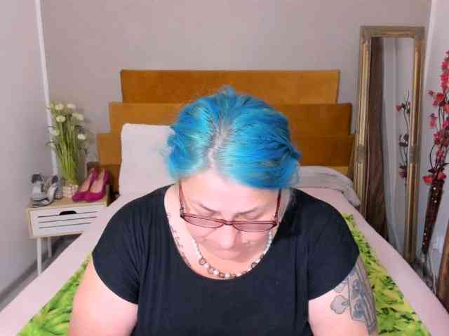 SweetBoobsM webcam