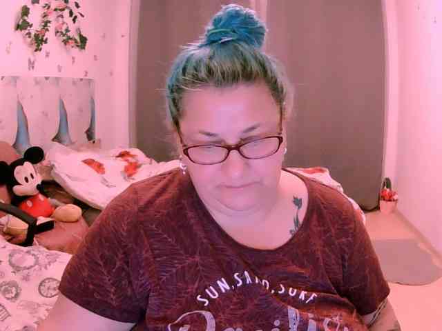 SweetBoobsM webcam