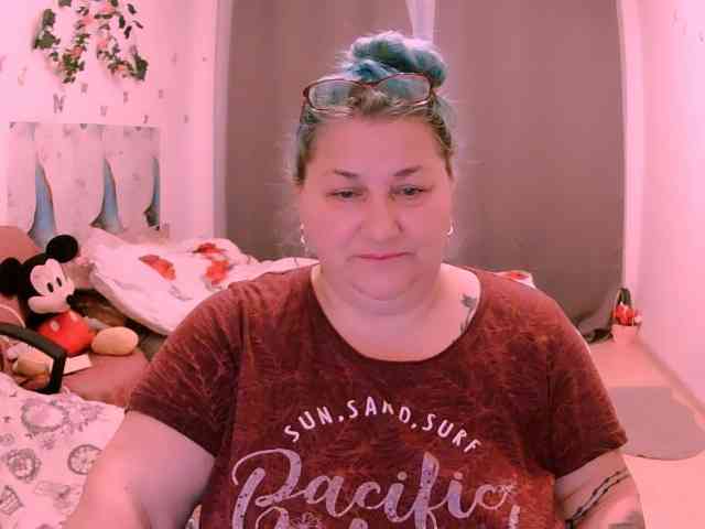 SweetBoobsM webcam