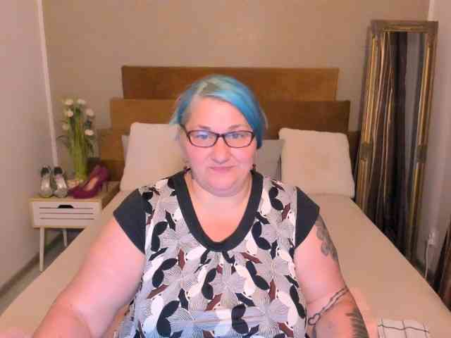 SweetBoobsM webcam