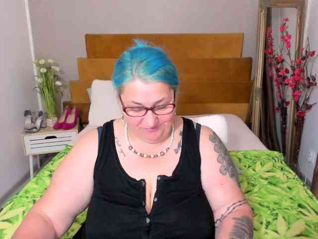 SweetBoobsM webcam
