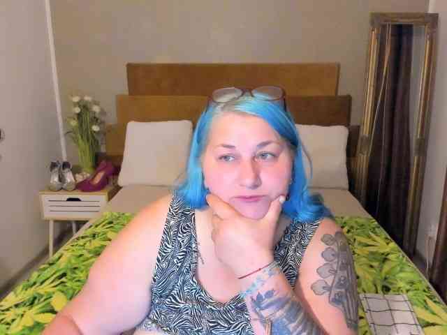 SweetBoobsM webcam