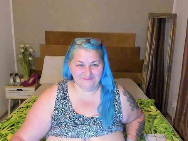 SweetBoobsM webcam