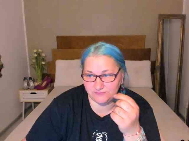 SweetBoobsM webcam