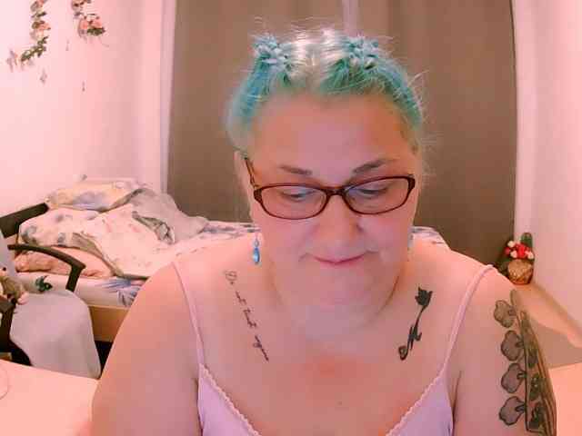 SweetBoobsM webcam