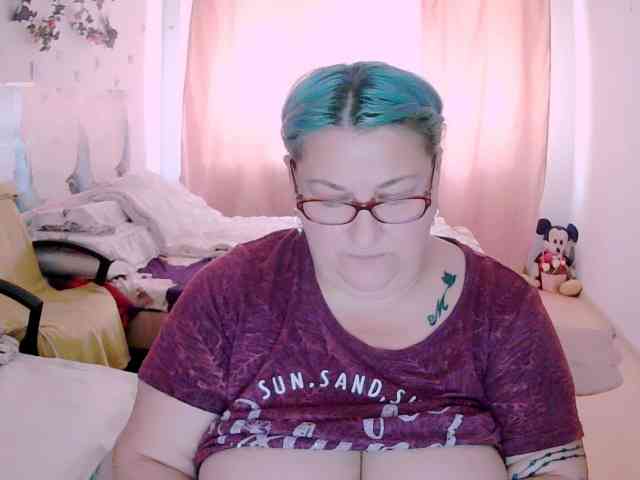 SweetBoobsM webcam