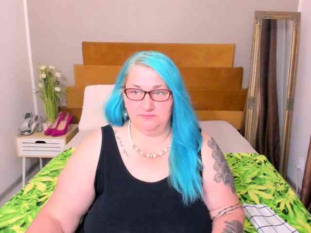 SweetBoobsM webcam