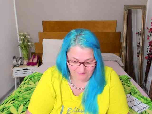 SweetBoobsM webcam