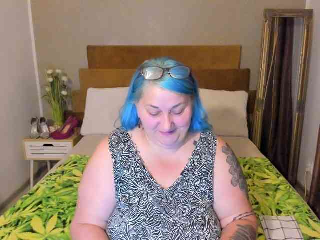 SweetBoobsM webcam