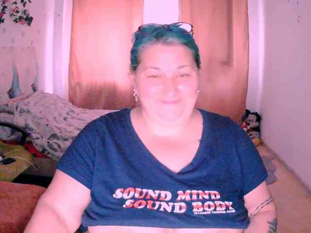 SweetBoobsM webcam