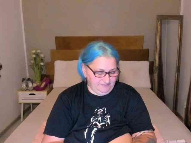 SweetBoobsM webcam