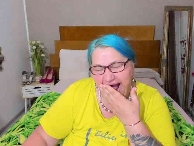 SweetBoobsM webcam