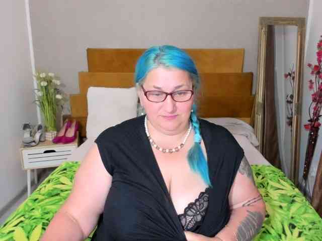 SweetBoobsM webcam