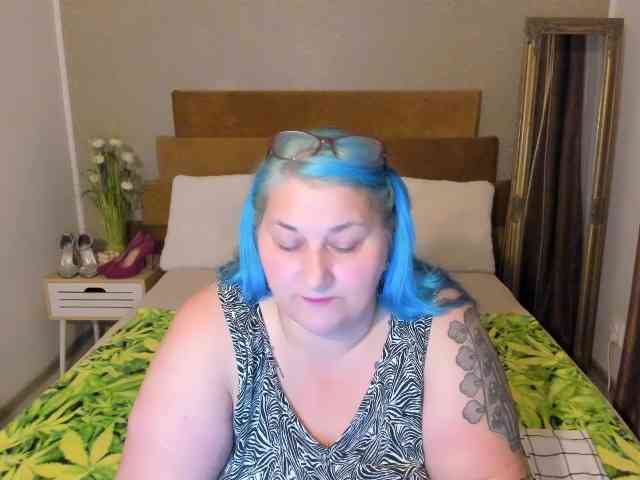 SweetBoobsM webcam