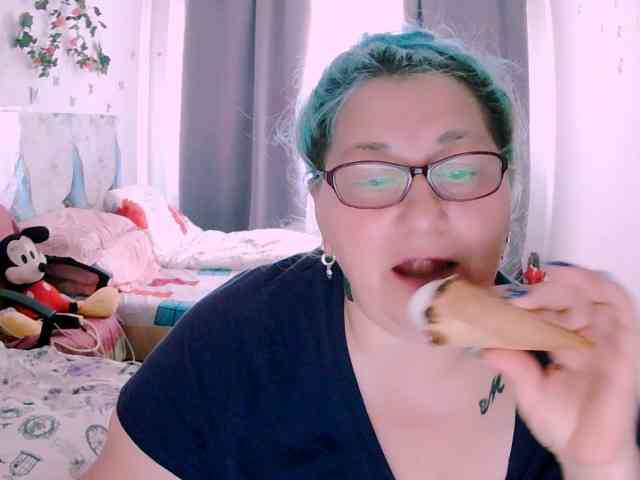 SweetBoobsM webcam