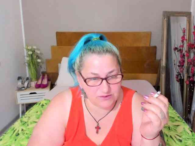 SweetBoobsM webcam
