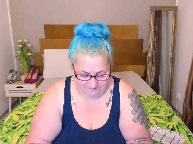 SweetBoobsM webcam