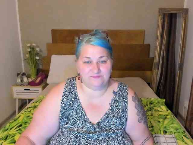 SweetBoobsM webcam