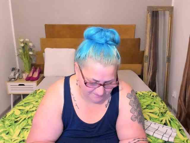 SweetBoobsM webcam