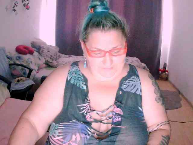 SweetBoobsM webcam